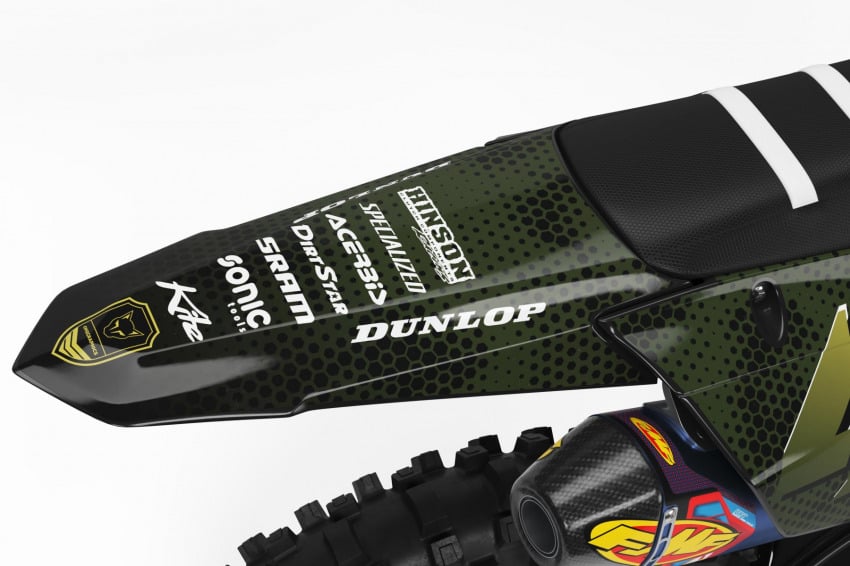 Graphics for Yamaha Bataleon Tail