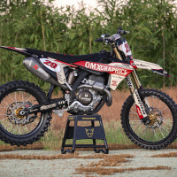 Triumph Retro Dirt Bike Graphics Kit Redline Beige Promo
