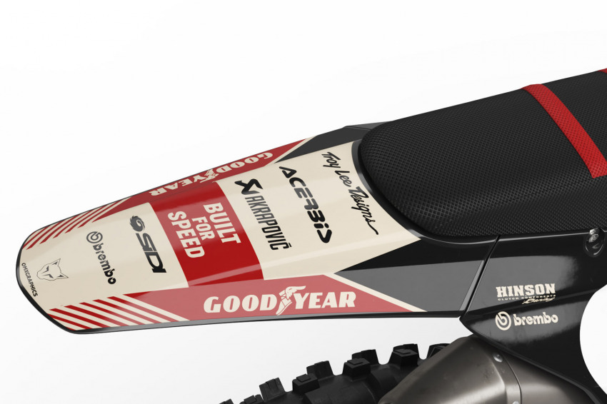 Triumph Retro Dirt Bike Graphics Kit Redline Beige Tail