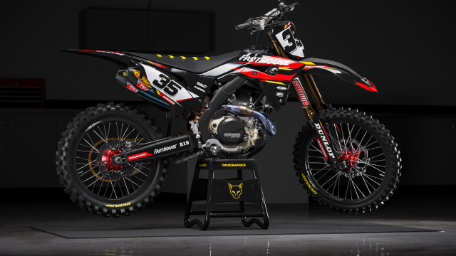 MX-Graphics-Kit-for-Honda-Dirt-Bike-Dagger-Image