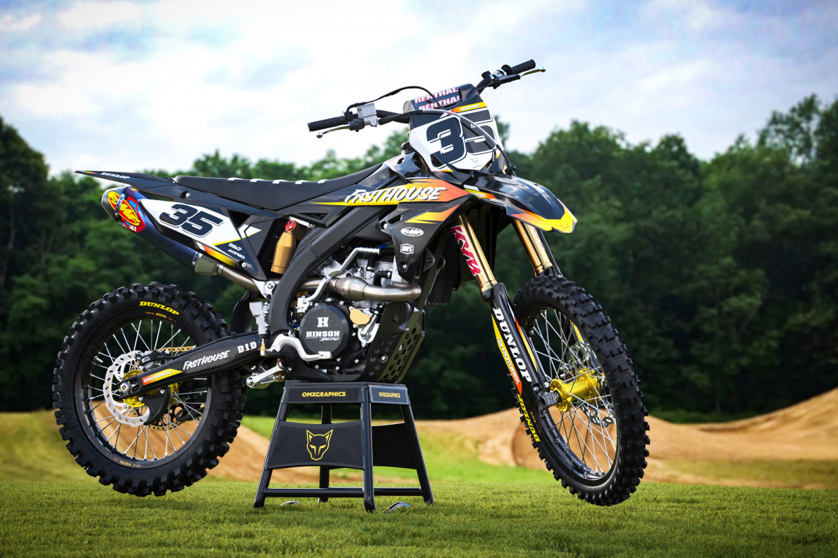 MX Graphics Kit for Suzuki Dirt Bike Dagger Image