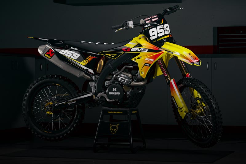 Suzuki Dirt Bike Graphics Installed on Suzuki Mx Bike