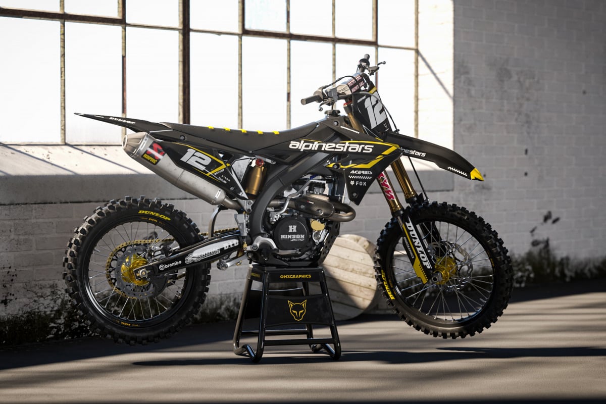 Suzuki Dirt Bike Graphics Installed on Suzuki Mx Bike Payback Promo