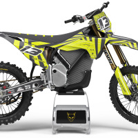 Stark Varg Graphics Kit Blaze Installed on a Stark Varg Bike